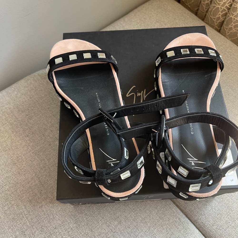 Giuseppe Zanotti sandals leather size 7 in good condition
